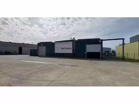 bâtiment d’entreprise à louer à deinze pour € 3.250