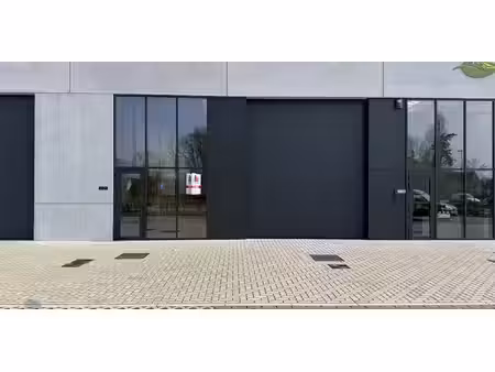 bâtiment d’entreprise à louer à dentergem pour € 1.270