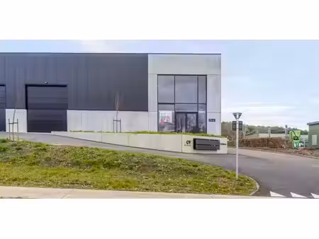 bâtiment d’entreprise à louer à genk pour € 1.455