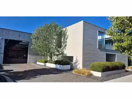 bâtiment d’entreprise à louer à genk pour € 8.000