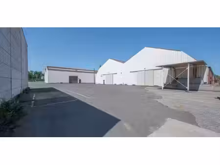 bâtiment d’entreprise à louer à meulebeke pour € 4.000