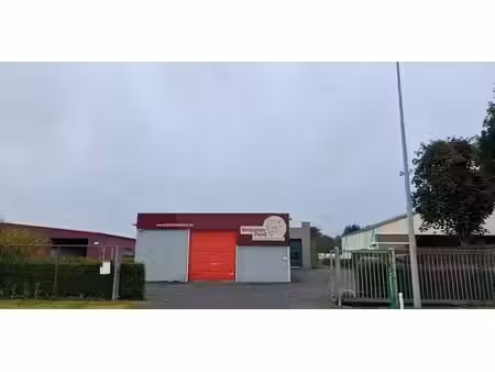 bâtiment d’entreprise à louer à eke pour € 4.500