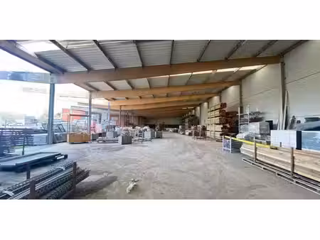 bâtiment d’entreprise à louer à staden pour € 4.950