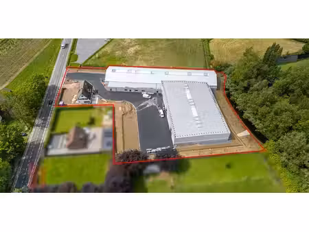 bâtiment d’entreprise à louer à wichelen pour € 6.750