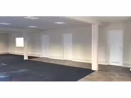 bâtiment d’entreprise à louer à zaventem pour € 3.299