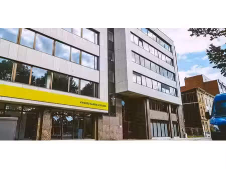 bureau à louer à berchem pour € 4.747
