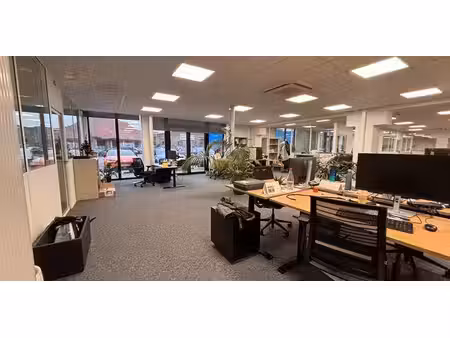 bureau à louer à kortrijk pour € 3.500