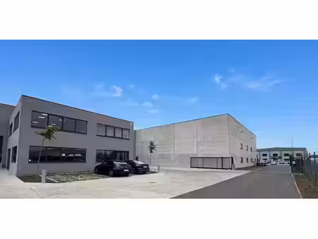 entrepôt à louer à kruishoutem pour € 4.500