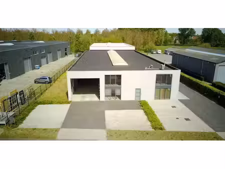 entrepôt à louer à maldegem pour € 3.950