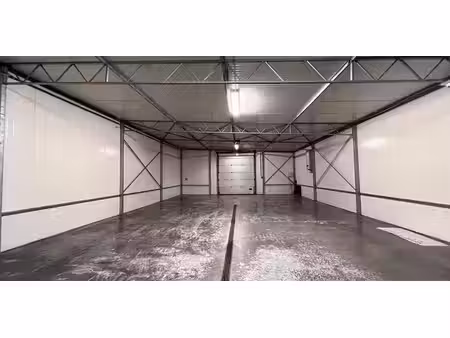 entrepôt à louer à eke pour € 4.500