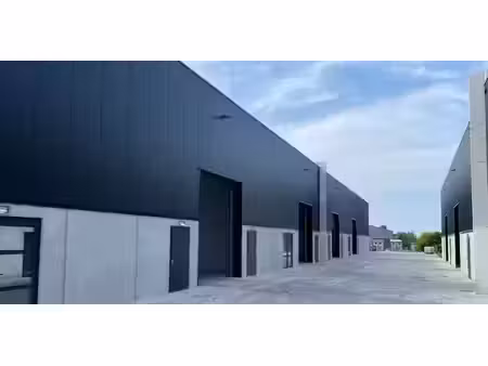 entrepôt à louer à buggenhout pour € 3.371