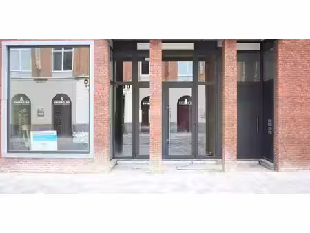 bien commercial à louer à sint-niklaas pour € 3.225