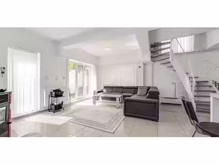 maison à vendre à hoboken pour € 462.500 avec 6 chambres à coucher