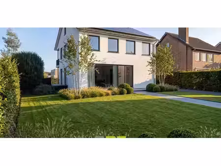 maison à vendre à maaseik avec 4 chambres à coucher
