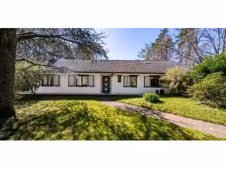maison à vendre à châtillon pour € 649.000 avec 4 chambres à coucher