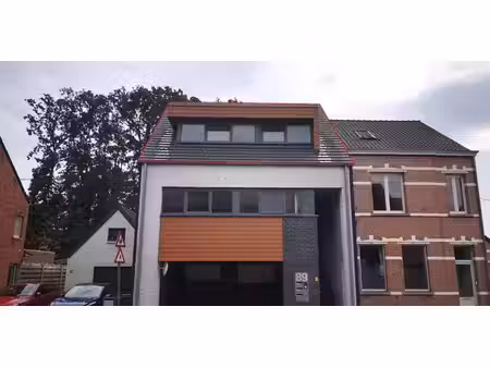 appartement à louer à balen pour € 850 avec 1 chambre à coucher