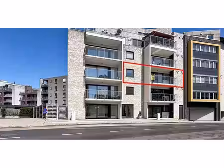 appartement à louer à ieper pour € 800 avec 2 chambres à coucher