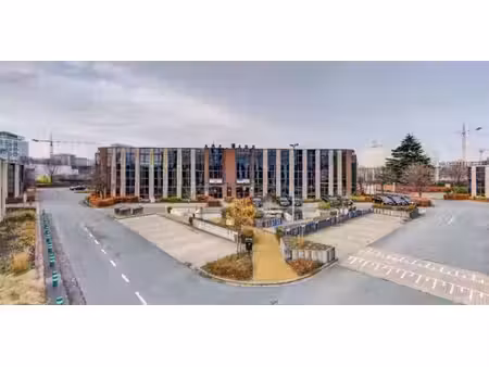 bâtiment d’entreprise à louer à anderlecht pour € 3.710