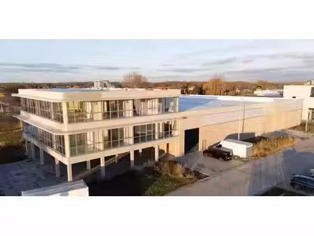 bâtiment d’entreprise à louer à deinze pour € 6.350