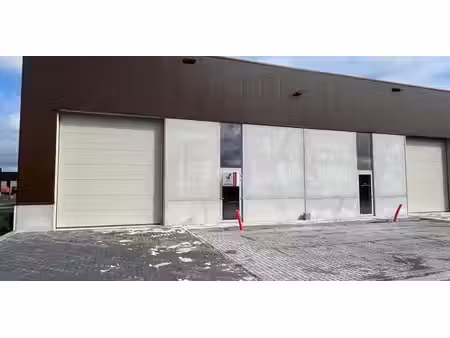 bâtiment d’entreprise à louer à halen pour € 900