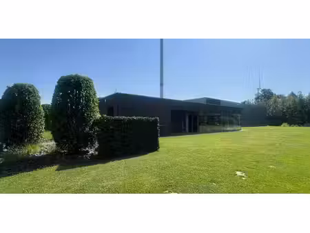 bâtiment d’entreprise à louer à oostham pour € 5.250
