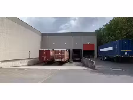 bâtiment d’entreprise à louer à marquain pour € 5.443