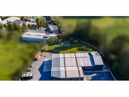 bâtiment d’entreprise à vendre à saintes pour € 1.600.000