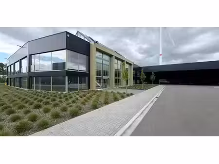 bâtiment d’entreprise à louer à turnhout pour € 8.186