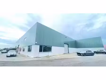 bâtiment d’entreprise à louer à wommelgem pour € 4.500