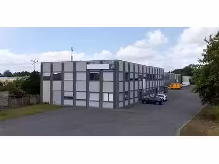 bâtiment d’entreprise à louer à zulte pour € 5.750
