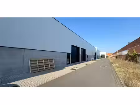 bâtiment d’entreprise à louer à zwijndrecht pour € 1.300