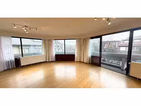 sous option - appartement à louer à kraainem avec 3 chambres à coucher