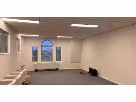 bureau à louer à gentbrugge pour € 1.453