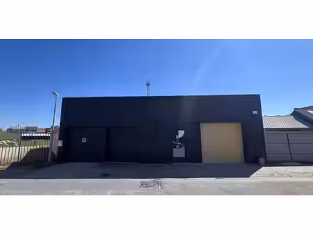 entrepôt à louer à grembergen pour € 800