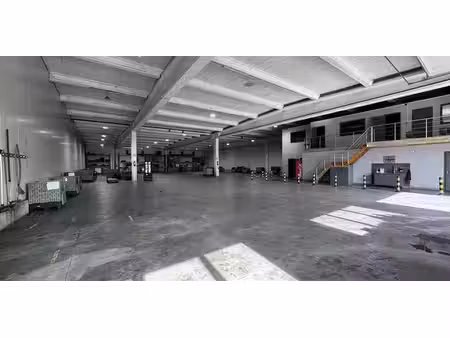 entrepôt à louer à oostende pour € 7.500