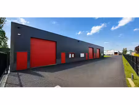 entrepôt à louer à espierres pour € 1.400