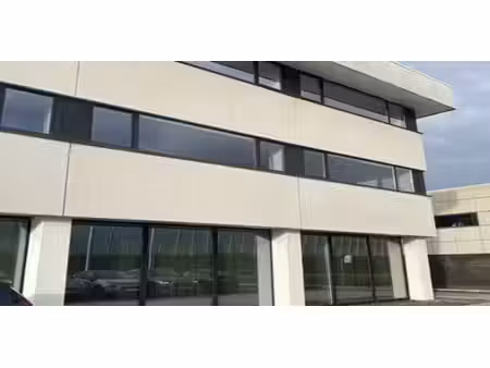 entrepôt à louer à zwijndrecht pour € 5.068