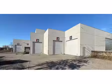 entrepôt à vendre à zwijndrecht pour € 6.000.000