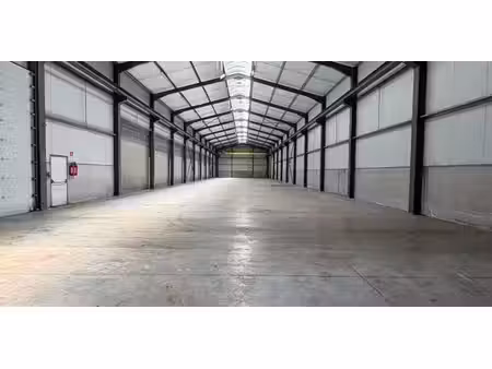 garage à louer à zwevezele pour € 8.760