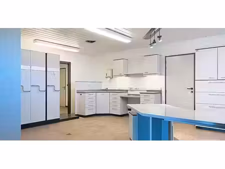 bureau à louer à paal pour € 800