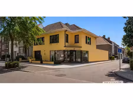 bâtiment commercial à vendre à assebroek pour € 630.000