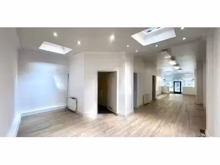 bien commercial à louer à ixelles pour € 1.500