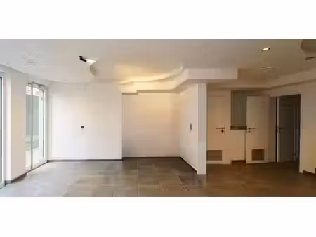 bien commercial à louer à gent pour € 1.250