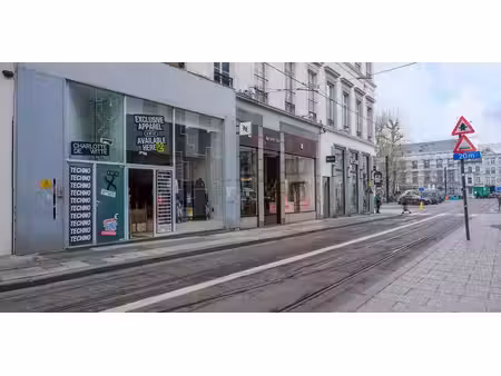 bien commercial à louer à gent pour € 7.500