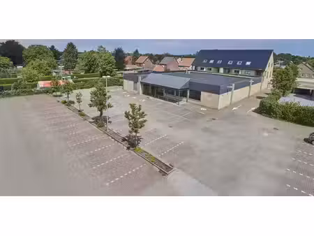 bâtiment commercial à louer à hechtel pour € 7.950