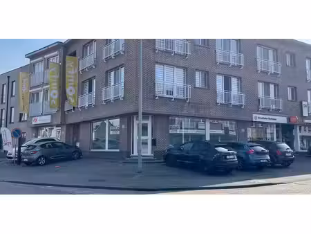 bien commercial à louer à heist-op-den-berg pour € 1.400