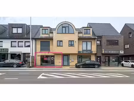 bien commercial à louer à heusden pour € 850