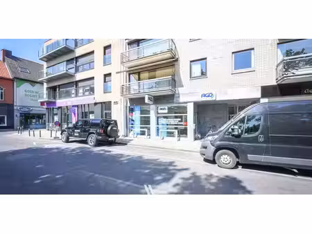 bien commercial à louer à izegem pour € 1.400