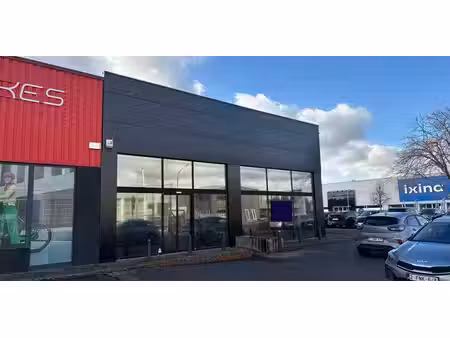 bien commercial à louer à kuurne pour € 4.500