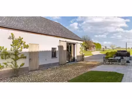 bureau à vendre à meise pour € 1.695.000